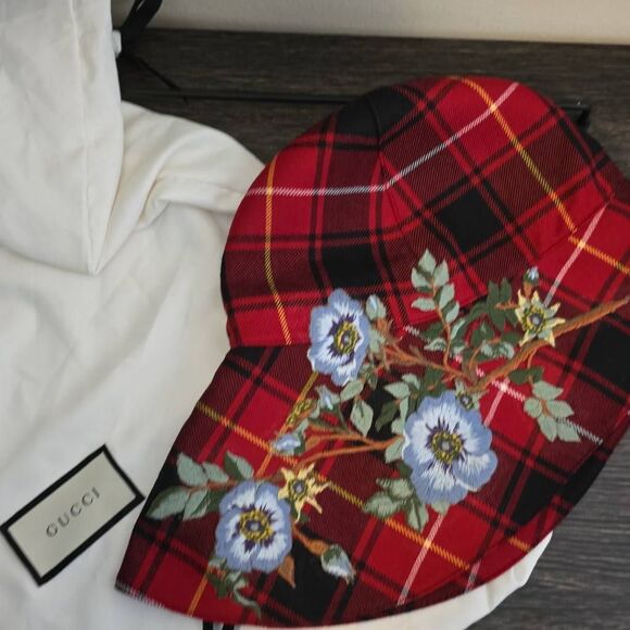 Gucci Tartan Red Wool/Embroidered Stylized Rain/Bucket Hat, NWT, Medium - Picture 8 of 11